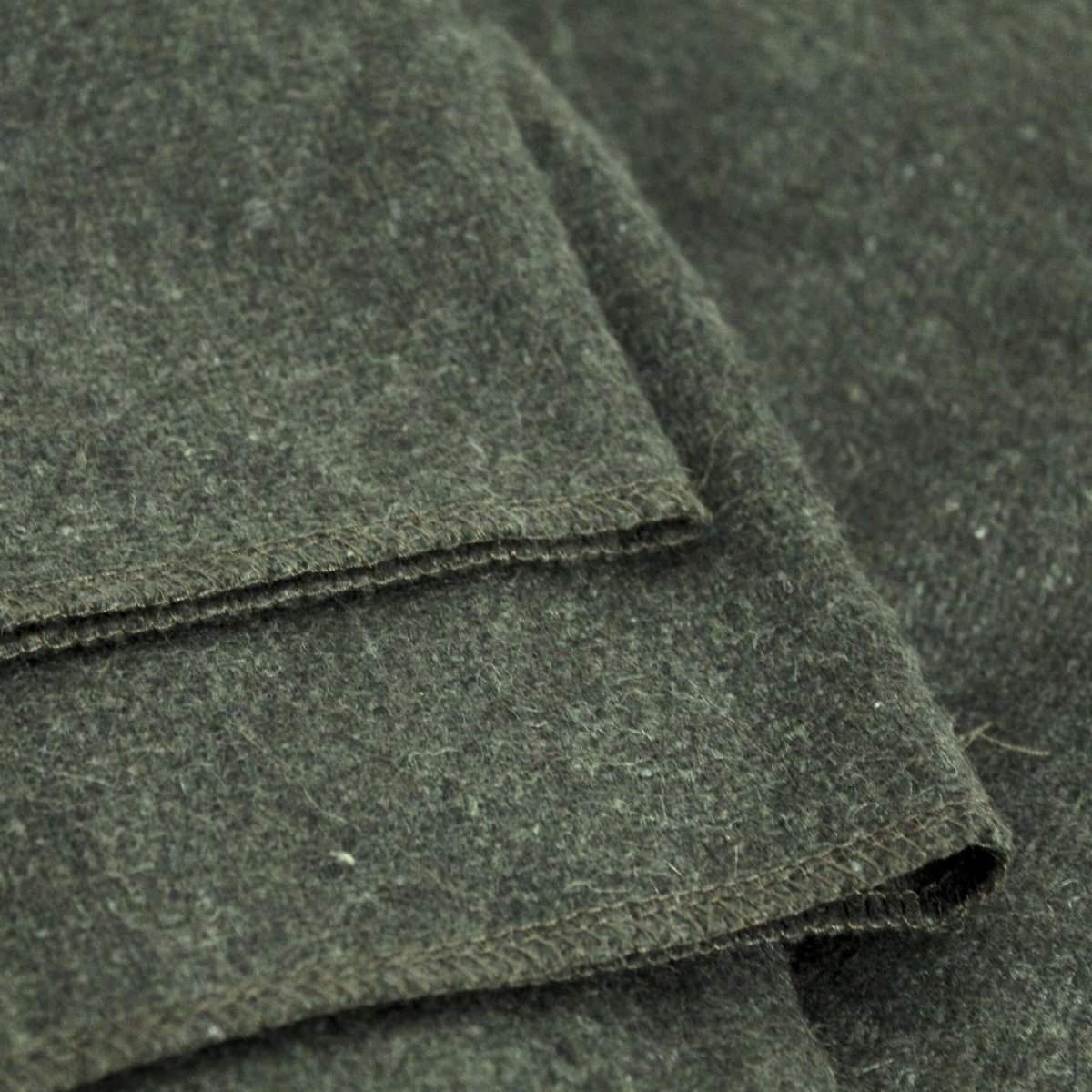 Genuine U.S. Army blanket woolen military green vintage bed covering sheet NEW